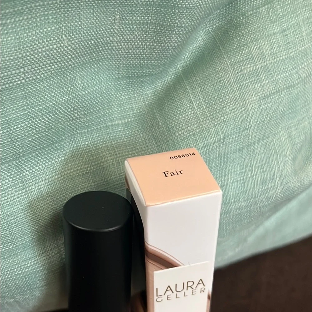 Laura Geller The Ideal Fix Concealer - Fair - Picture 3 of 4